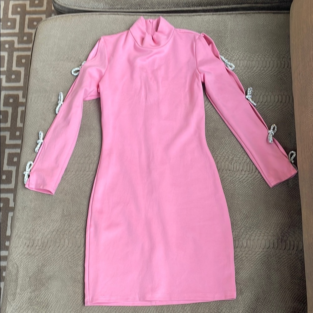 Elegant Pink Dress with Bow Accents